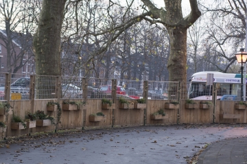 2017  –  8 februari – Groene bouwhekken in Leiden